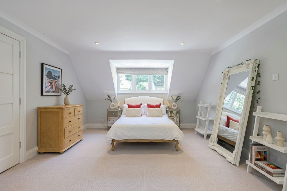 1 Compton Way, Farnham, GU10