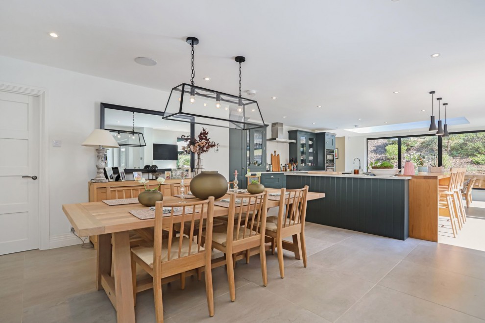 1 Compton Way, Farnham, GU10