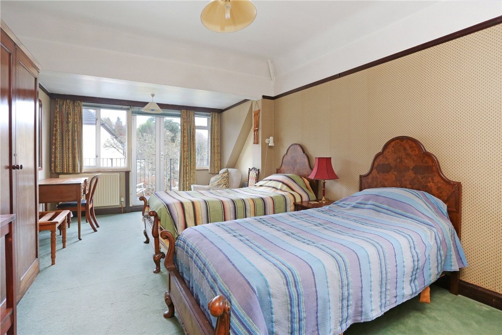 Lodge Hill Road, Lower Bourne, GU10