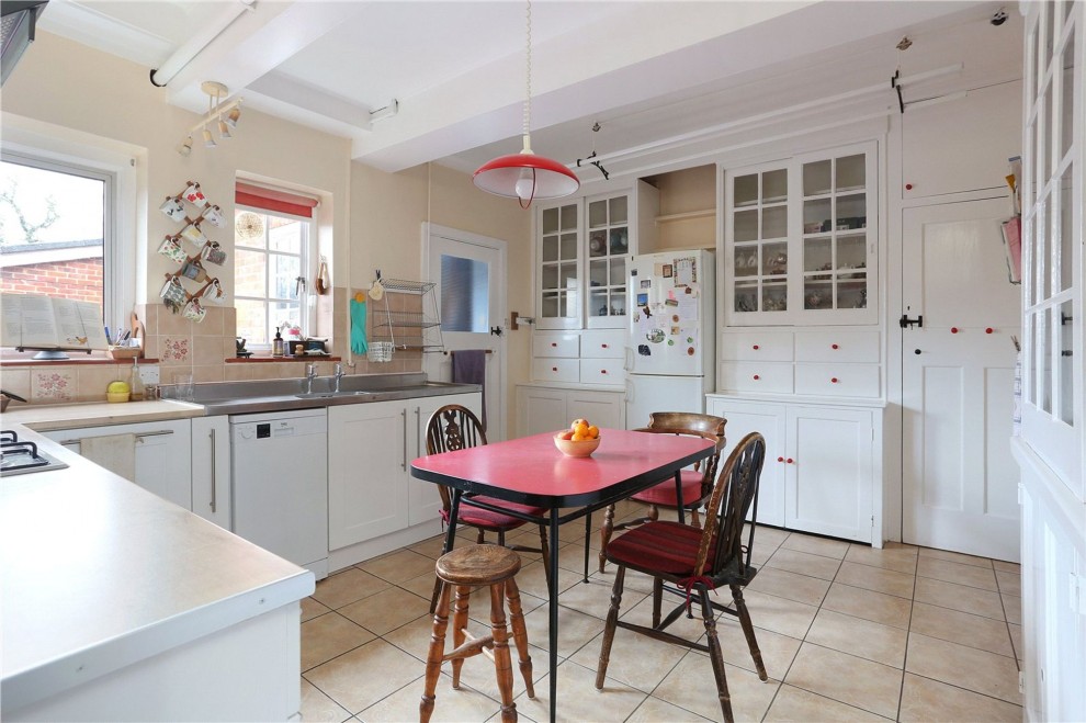 Lodge Hill Road, Lower Bourne, GU10