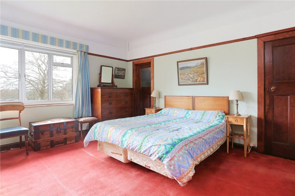 Lodge Hill Road, Lower Bourne, GU10