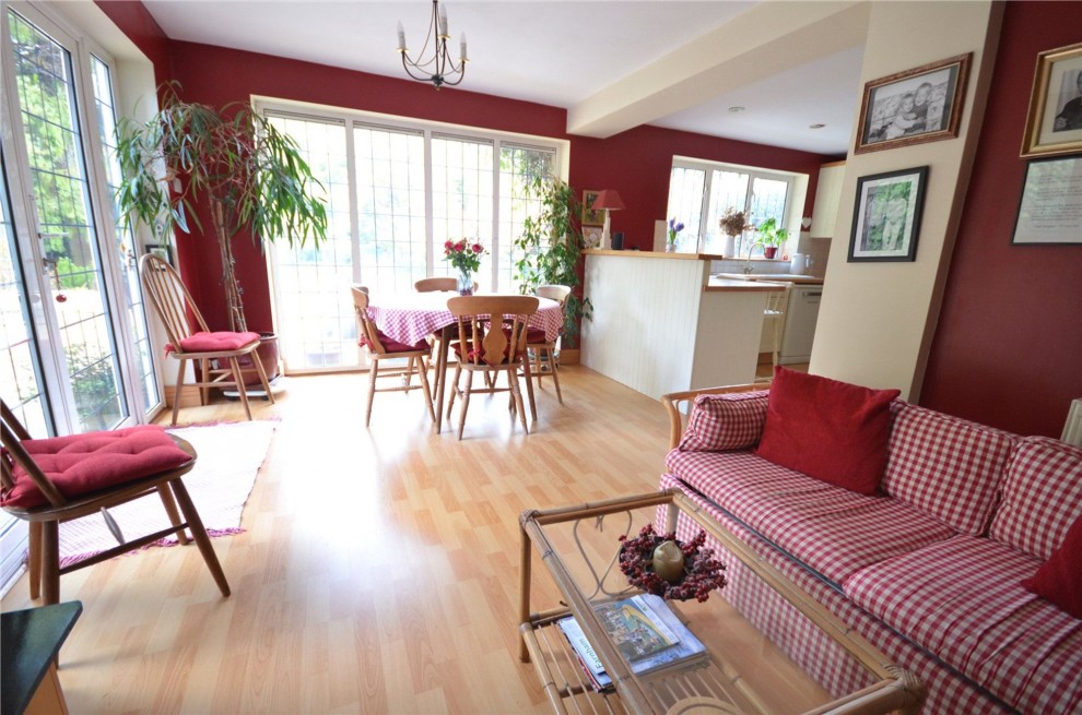 Stream Farm Close, Lower Bourne, GU10