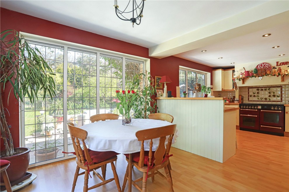 Stream Farm Close, Lower Bourne, GU10