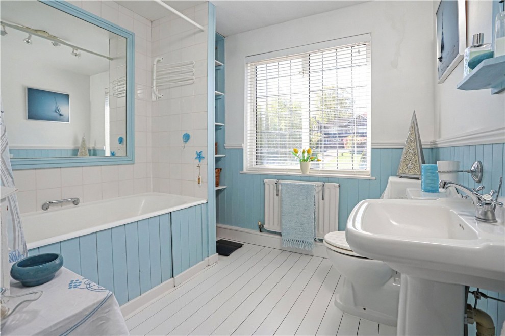 Stream Farm Close, Lower Bourne, GU10