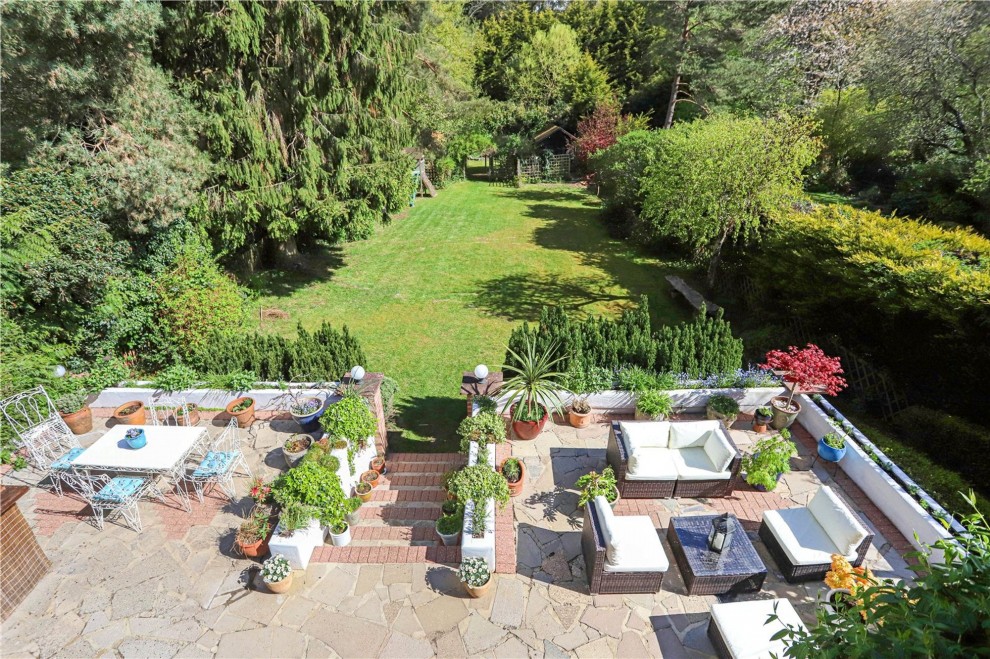 Stream Farm Close, Lower Bourne, GU10
