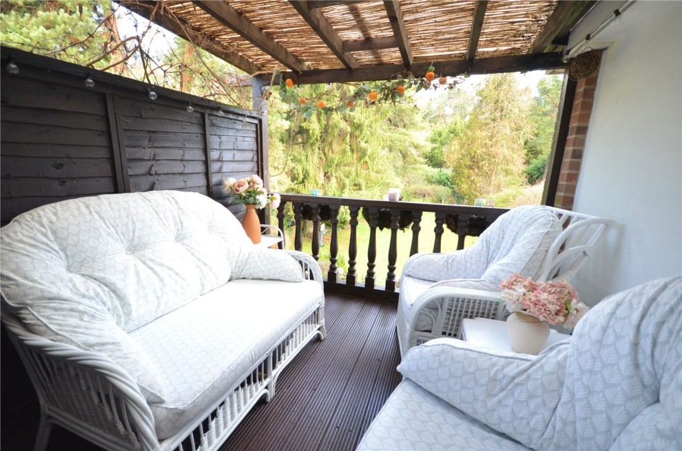 Stream Farm Close, Lower Bourne, GU10