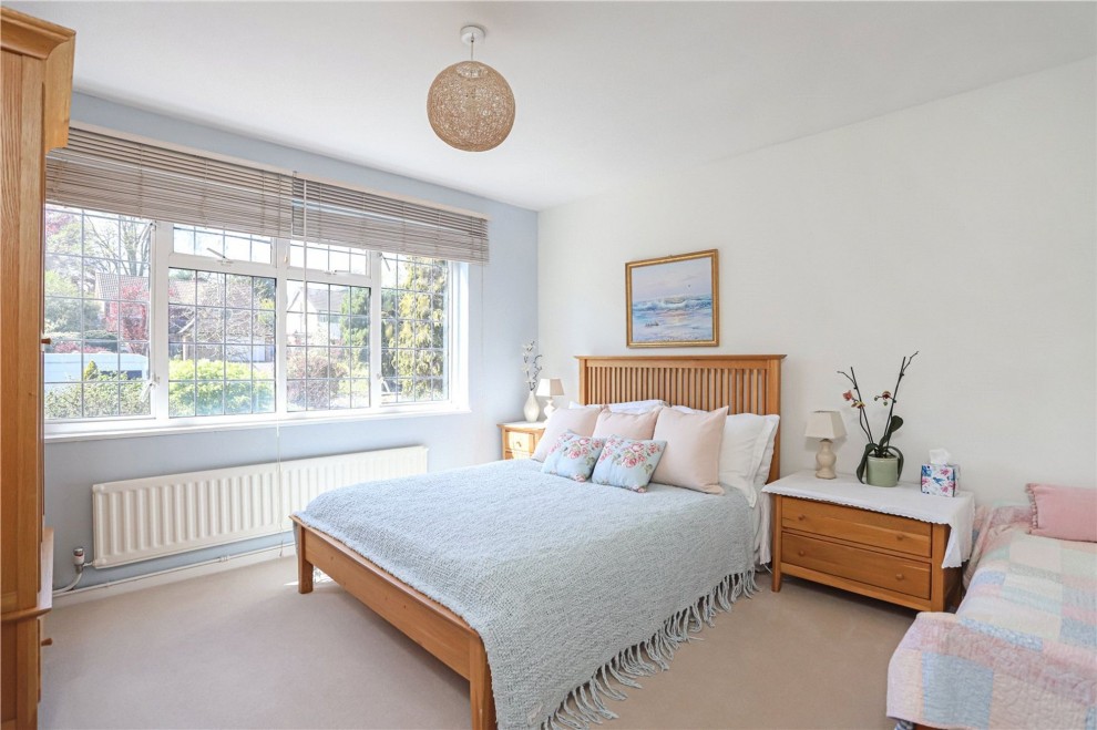 Stream Farm Close, Lower Bourne, GU10
