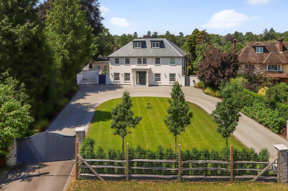 Blighton Lane, The Sands, GU10