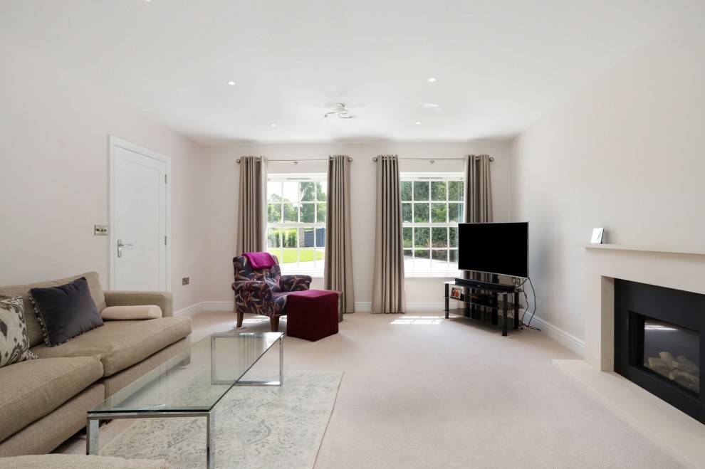 Blighton Lane, The Sands, GU10