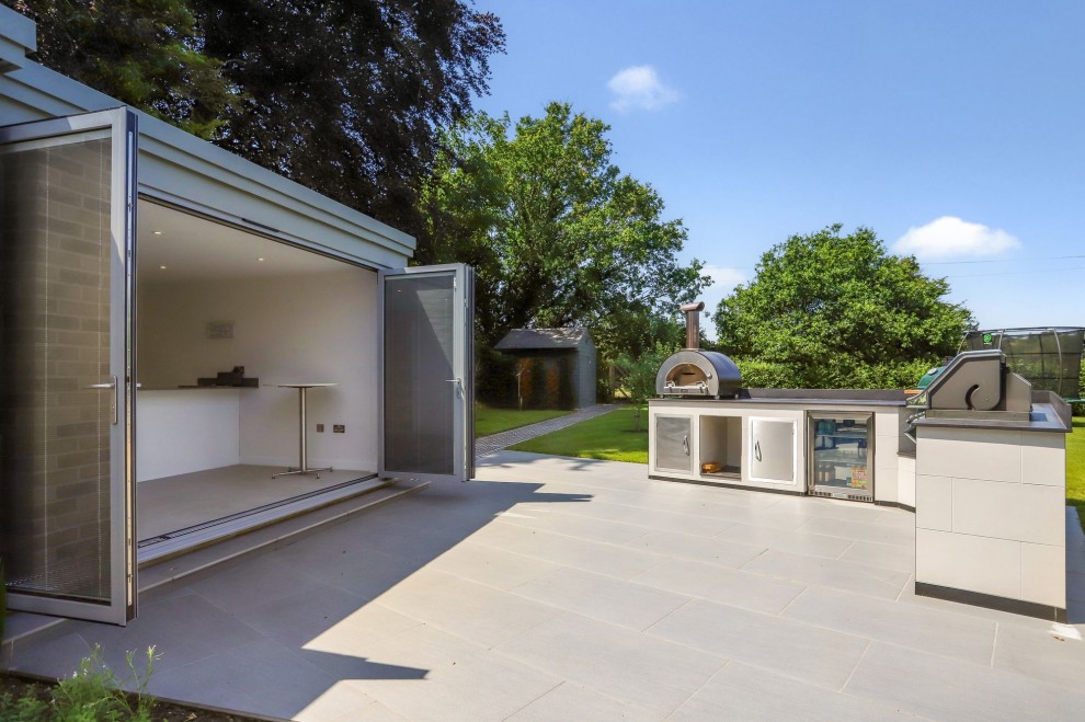 Blighton Lane, The Sands, GU10