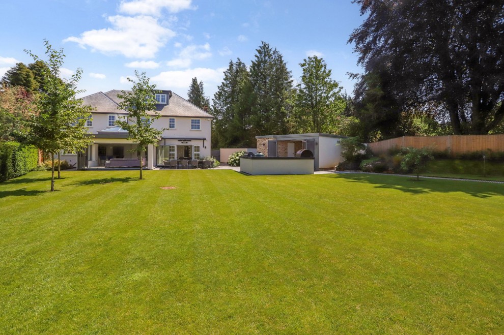 Blighton Lane, The Sands, GU10