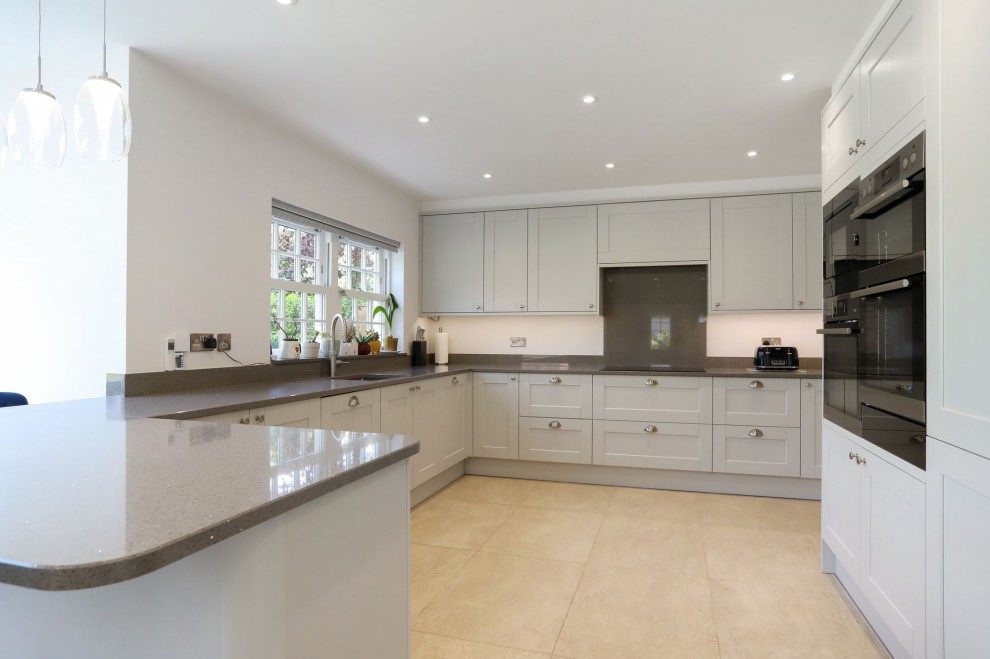 Blighton Lane, The Sands, GU10