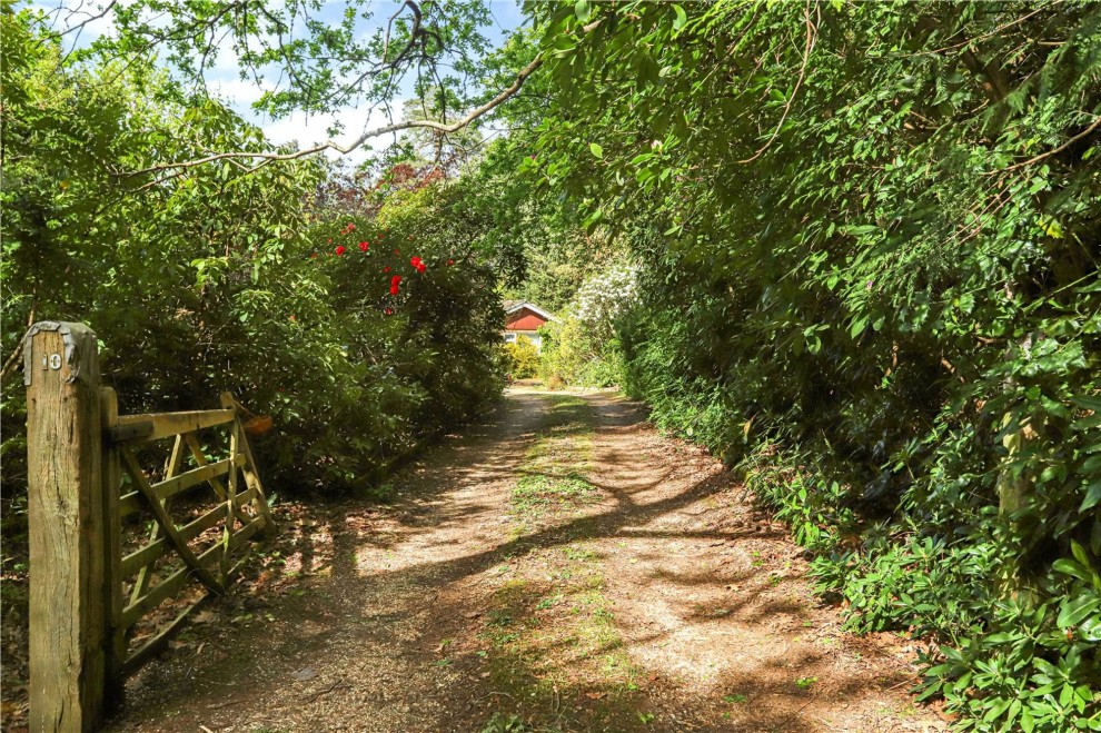 10 Monks Well, Farnham, GU10
