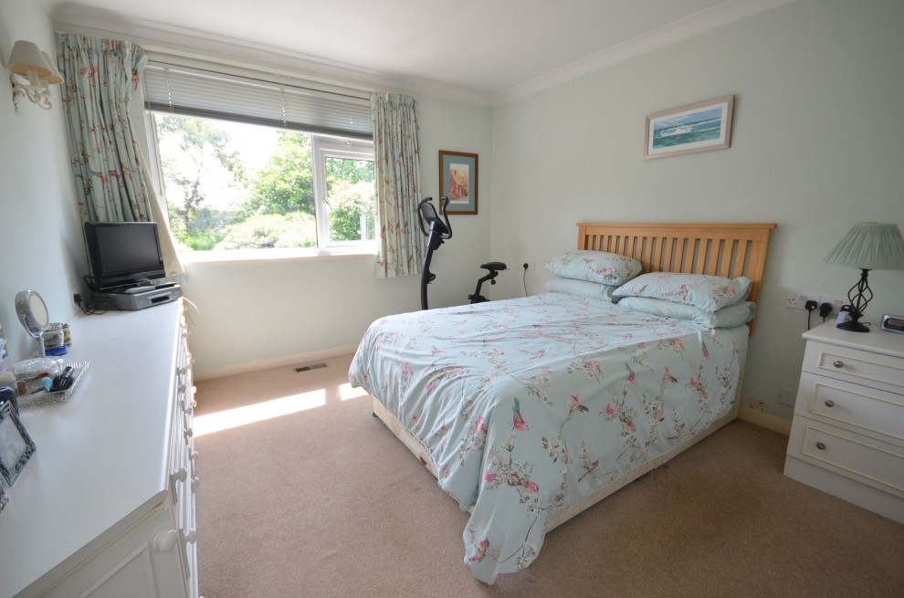Copse Avenue, Farnham, GU9