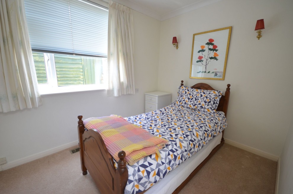 Copse Avenue, Farnham, GU9