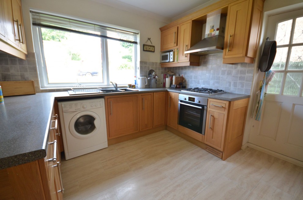 Copse Avenue, Farnham, GU9