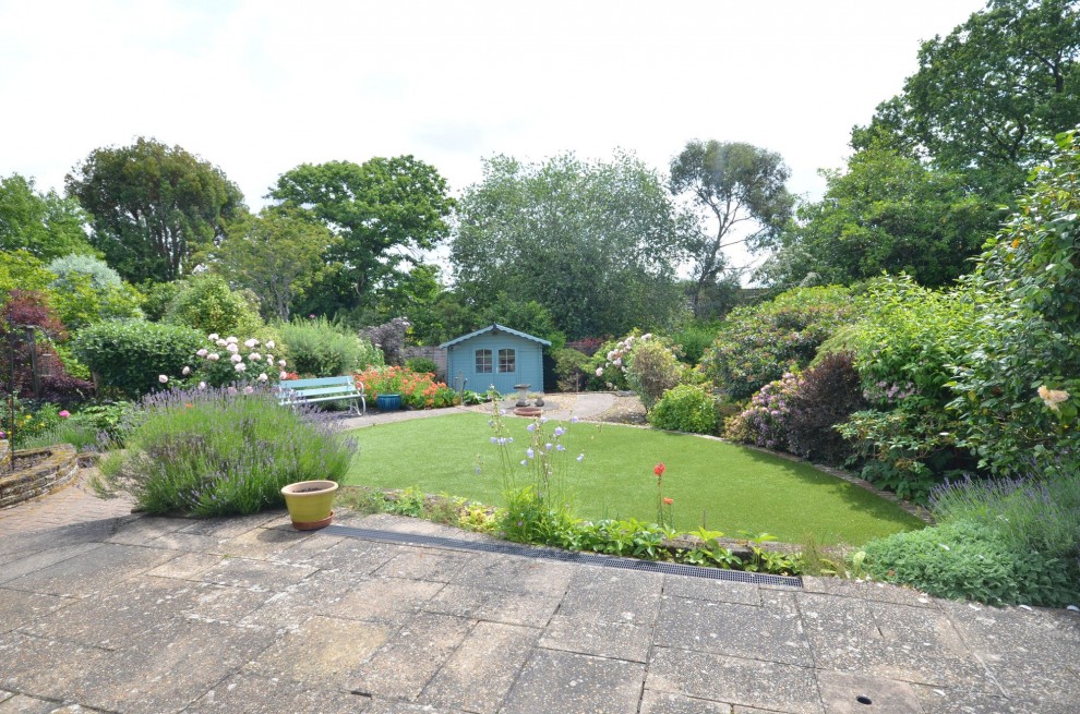 Copse Avenue, Farnham, GU9