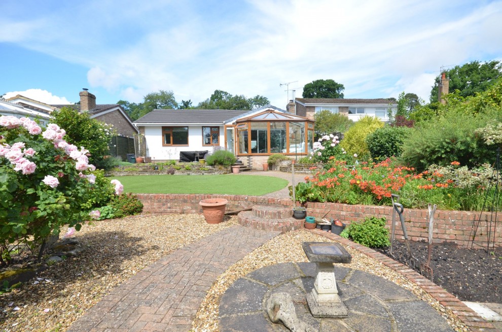 Copse Avenue, Farnham, GU9