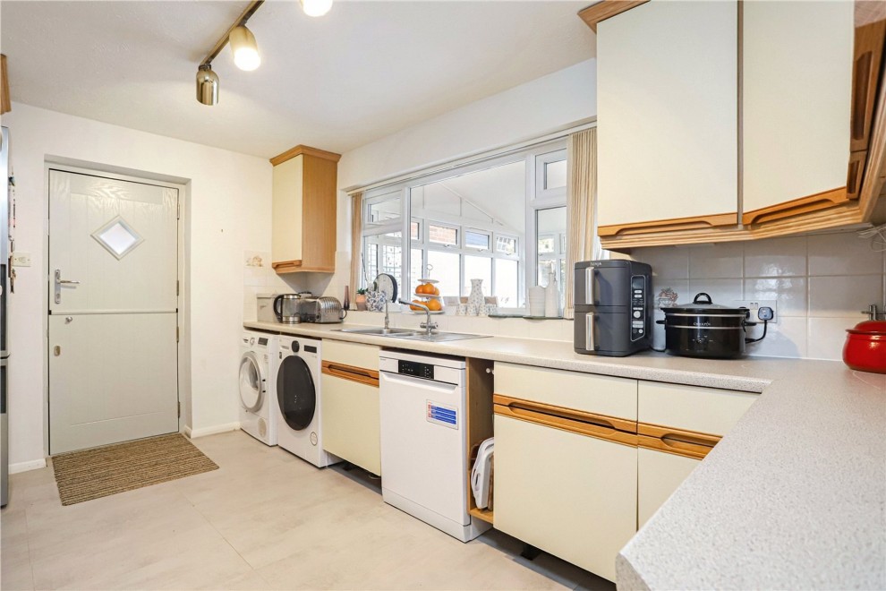 Mount Pleasant, Farnham, GU9