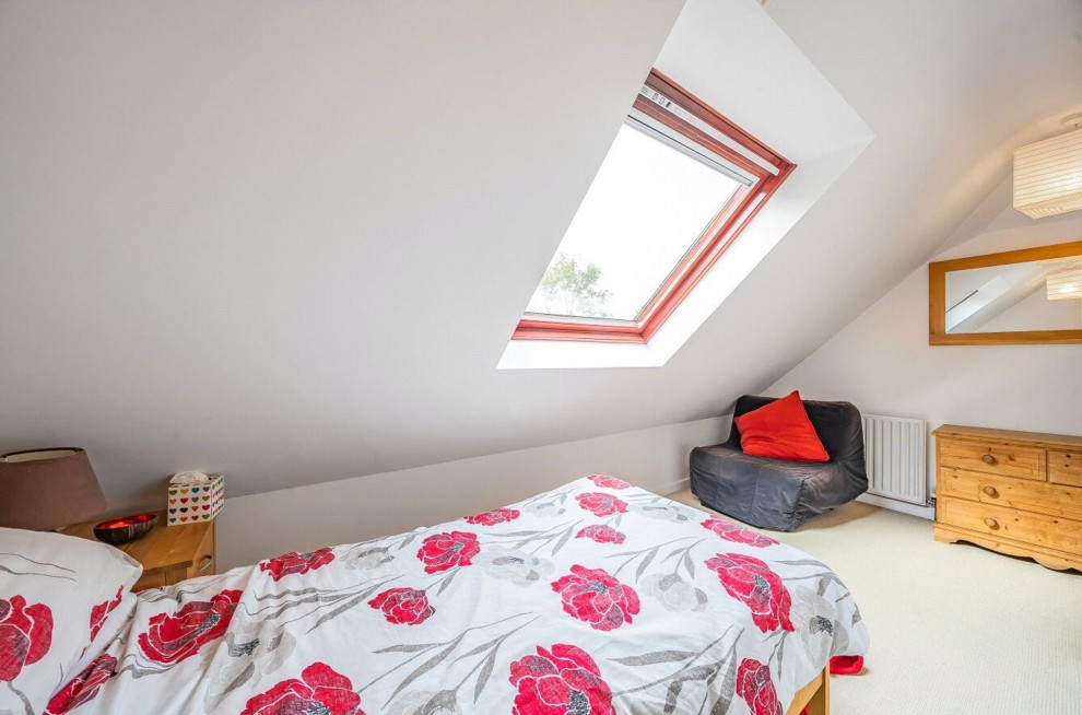 Quennells Hill, Wrecclesham, GU10