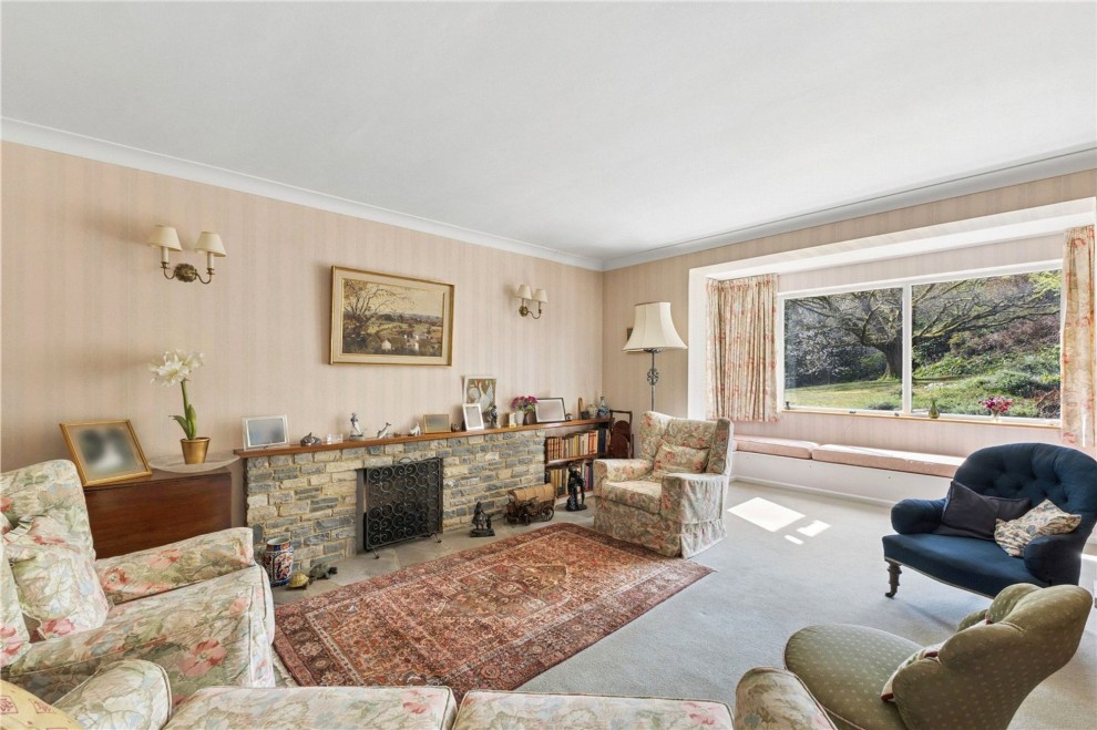 55 Lynch Road, Farnham, GU9