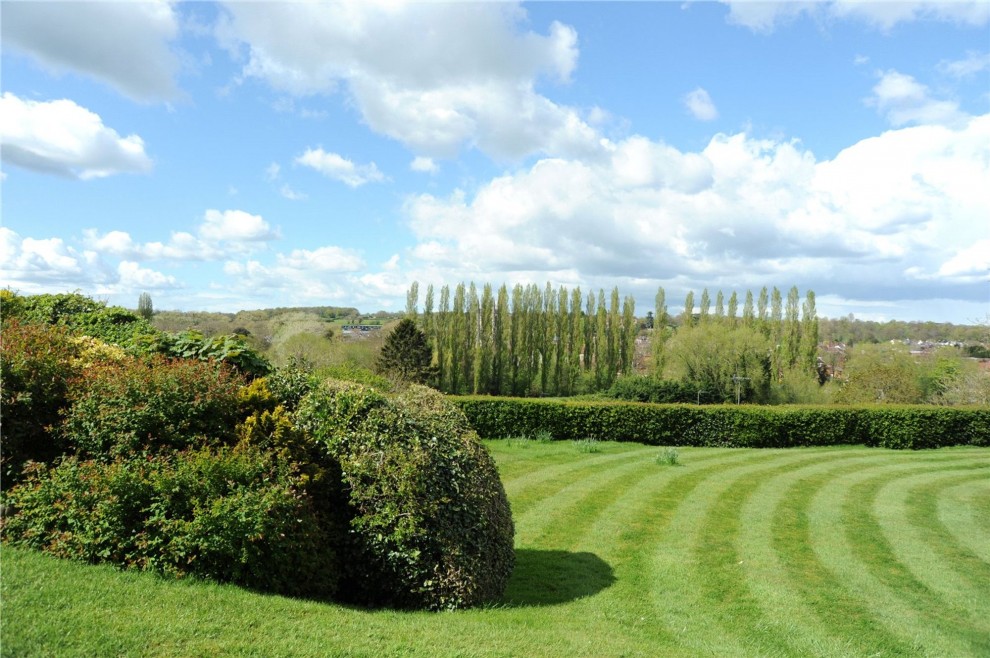 Trafalgar Court, Farnham, GU9