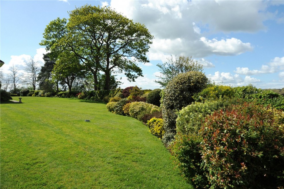 Trafalgar Court, Farnham, GU9