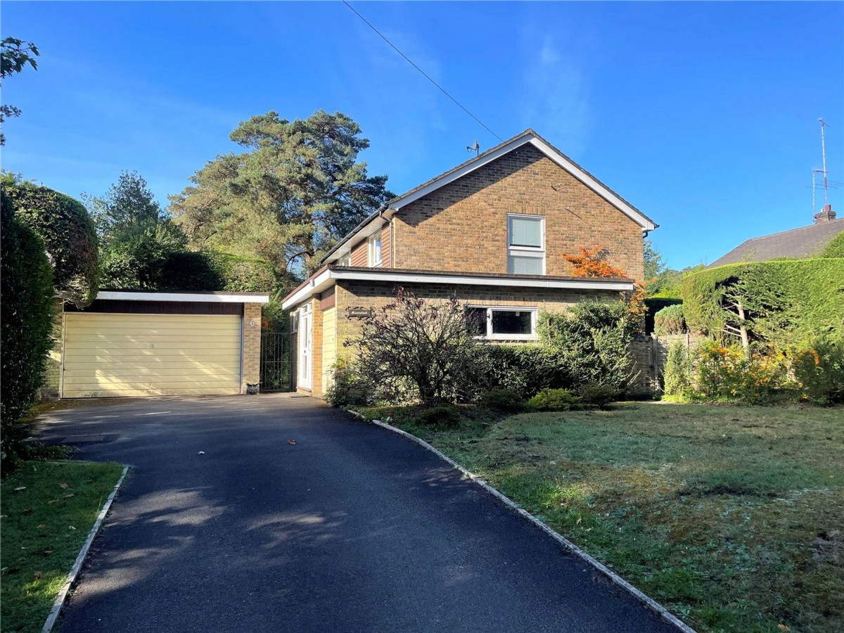 Dene Lane, Lower Bourne, GU10