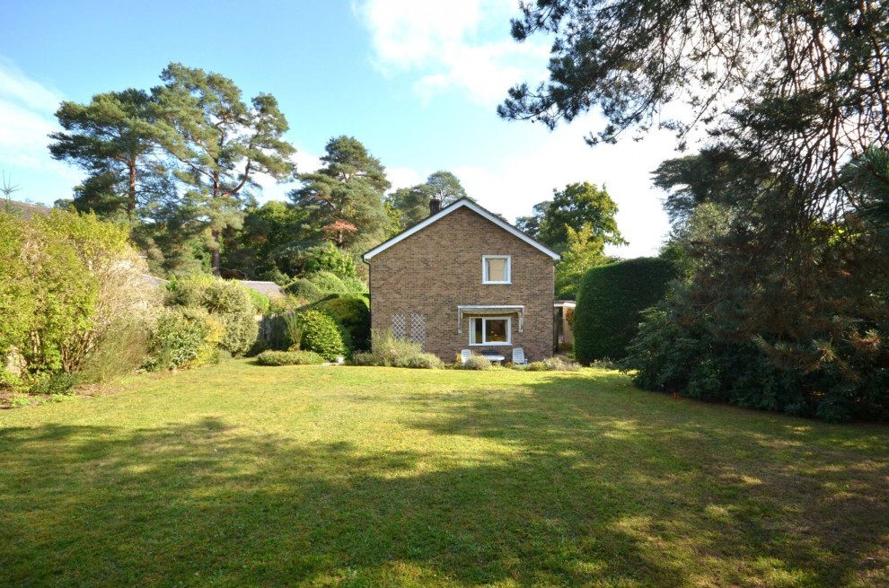 Dene Lane, Lower Bourne, GU10