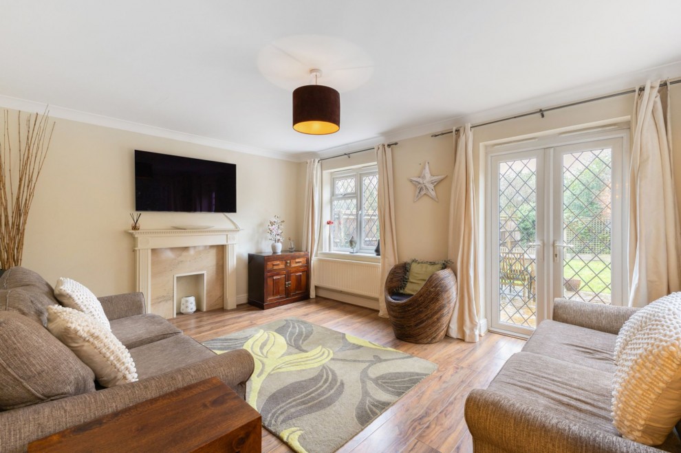 Thorn Road, Wrecclesham, GU10