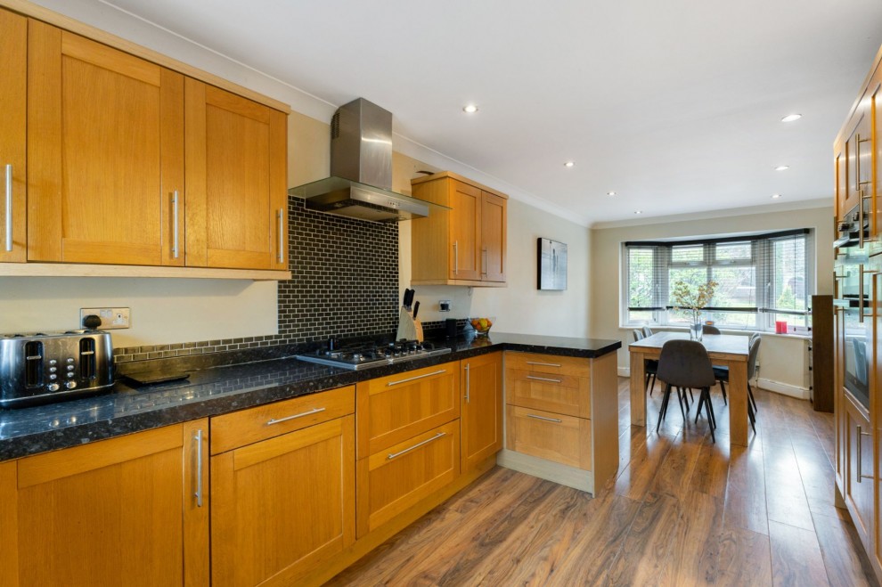 Thorn Road, Wrecclesham, GU10