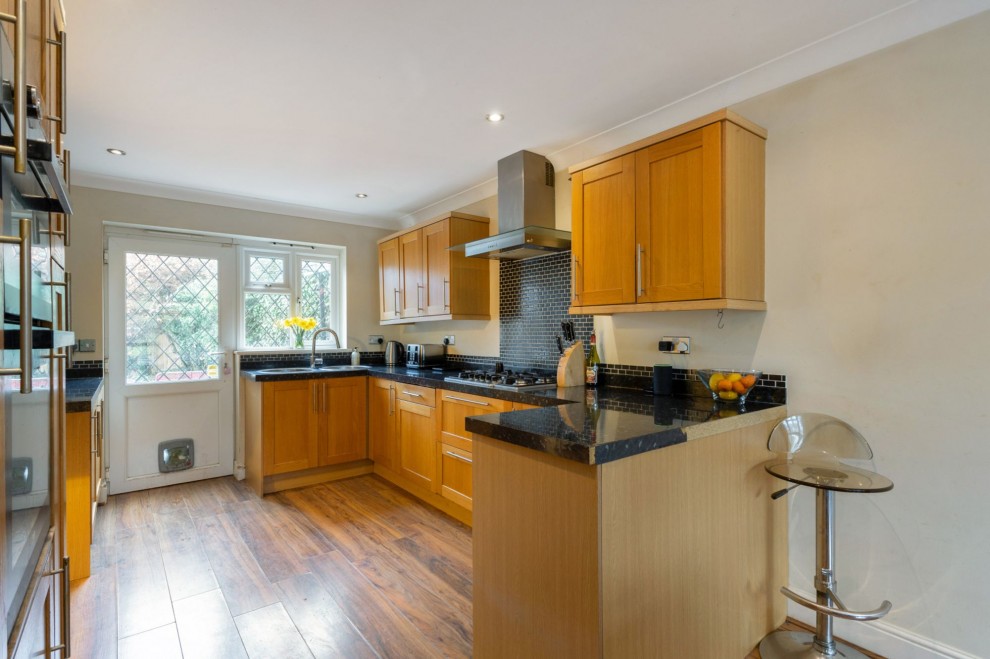 Thorn Road, Wrecclesham, GU10