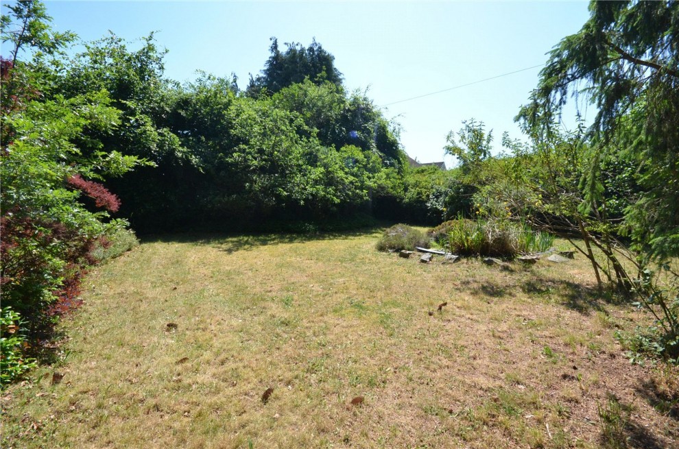 Blighton Lane, The Sands, GU10