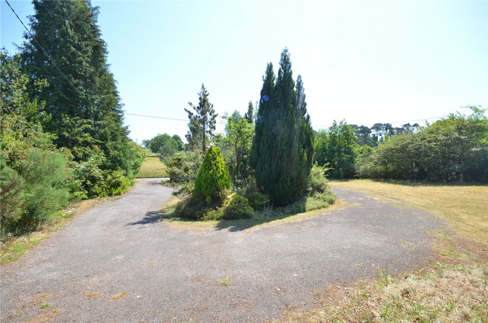 Blighton Lane, The Sands, GU10