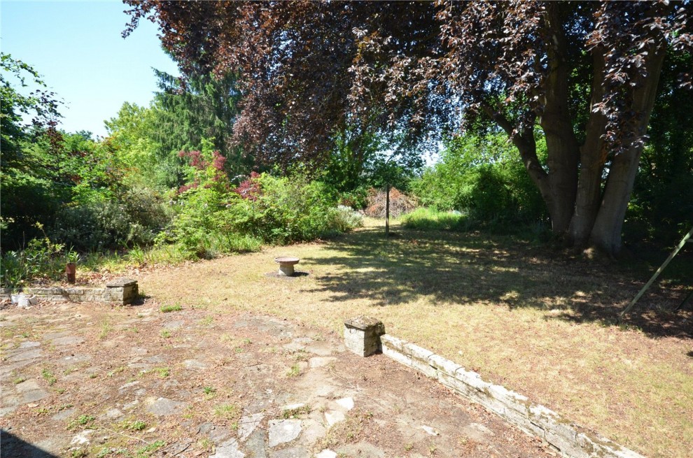 Blighton Lane, The Sands, GU10