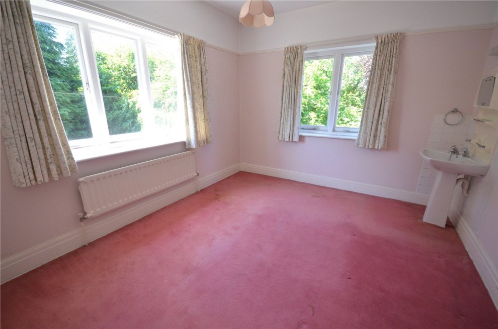 Blighton Lane, The Sands, GU10