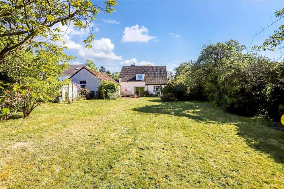 Waverley Lane, Farnham, GU9