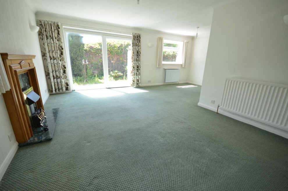 Three Stiles Road, Farnham, GU9