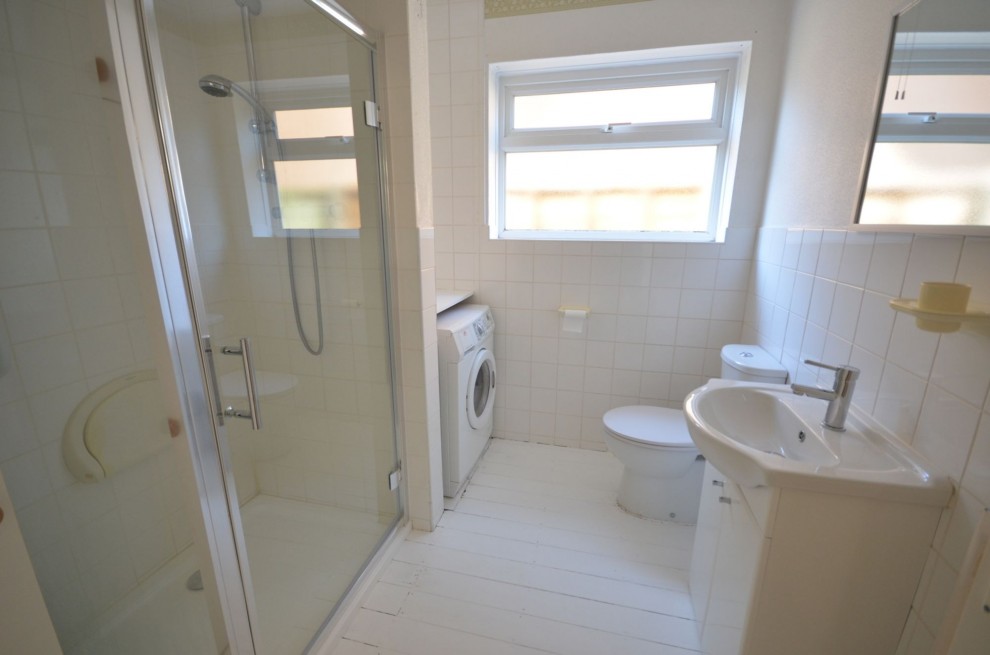 Three Stiles Road, Farnham, GU9