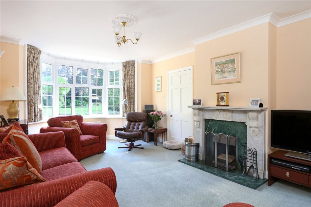 Shortheath Road, Farnham, GU9