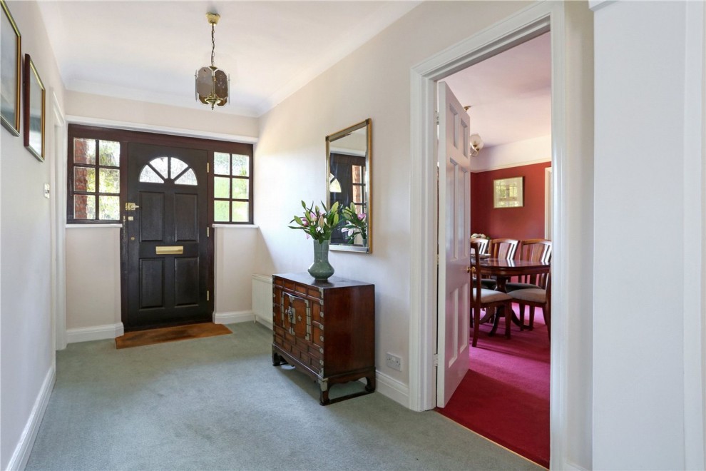 Shortheath Road, Farnham, GU9