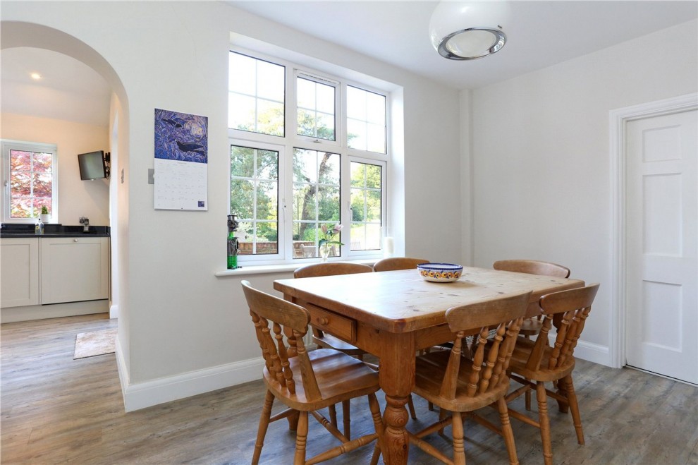 Shortheath Road, Farnham, GU9