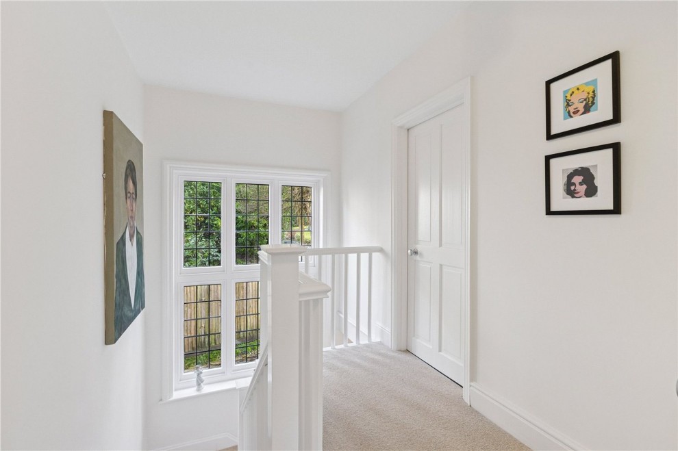 Longdown Close, Lower Bourne, GU10
