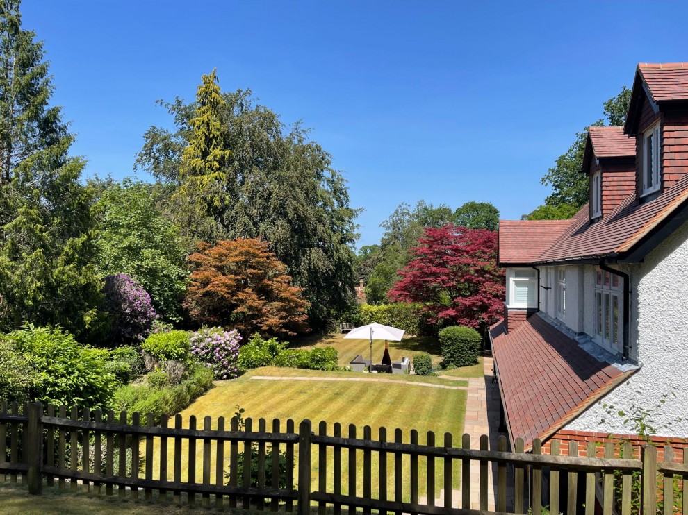 Longdown Close, Lower Bourne, GU10