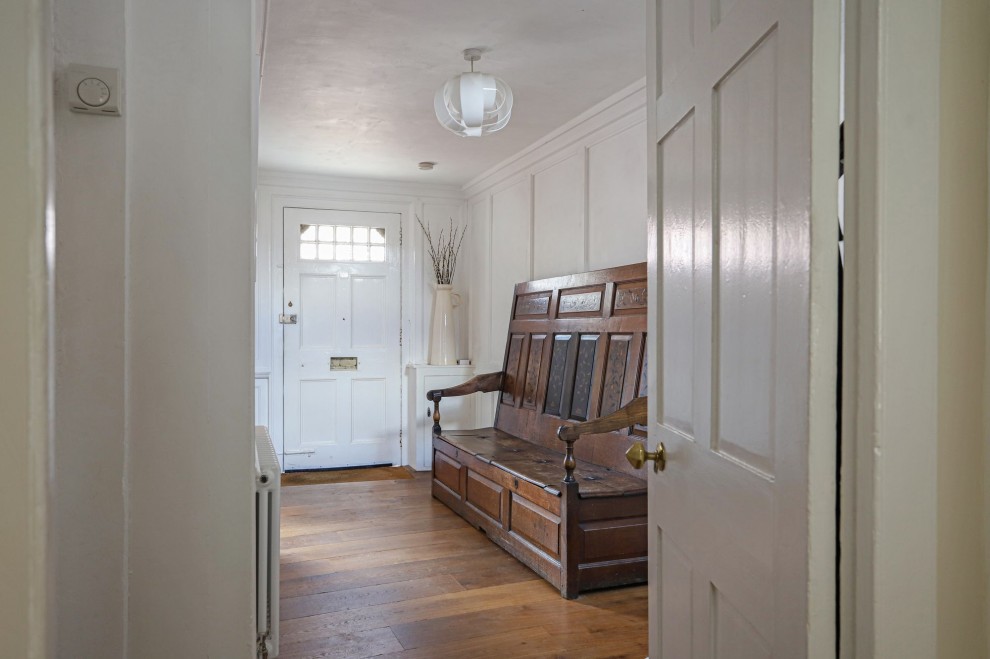 Castle Street, Farnham, GU9