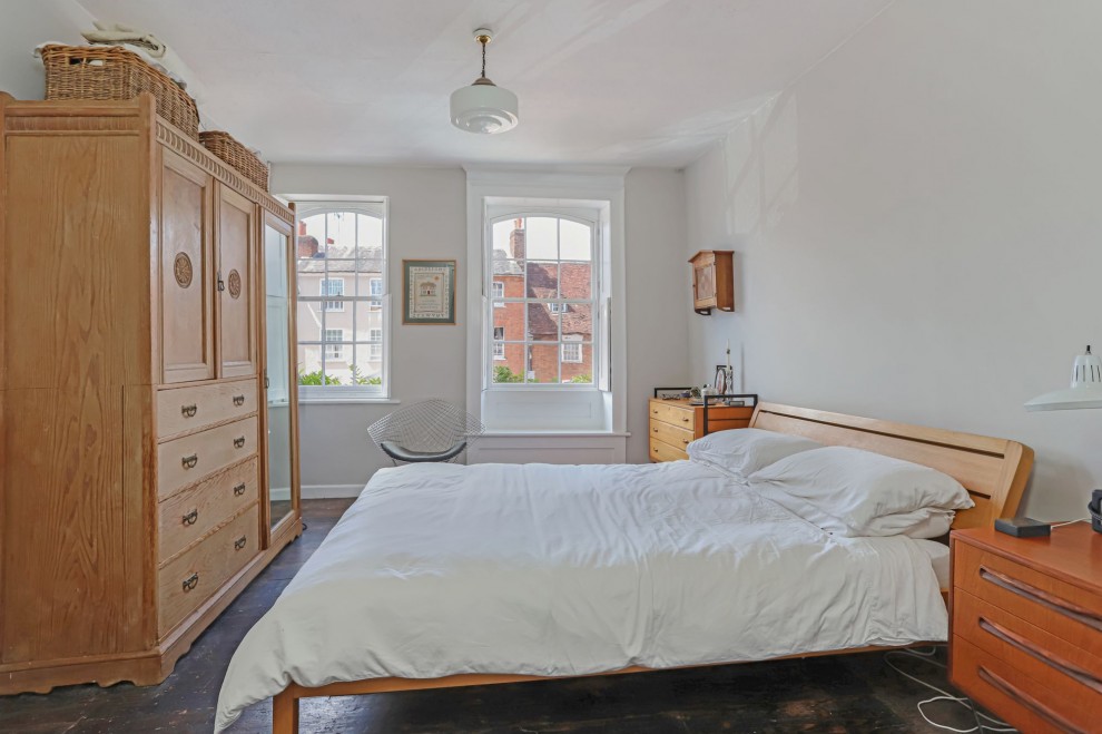 Castle Street, Farnham, GU9