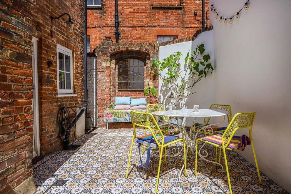 Castle Street, Farnham, GU9