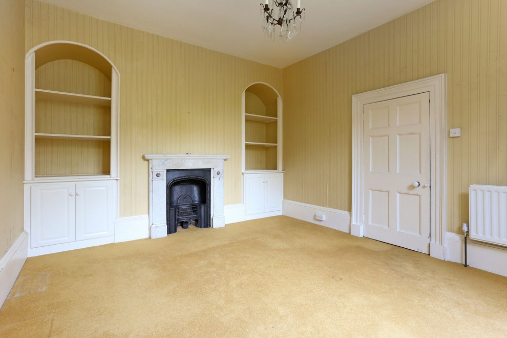 West Street, Farnham, GU9