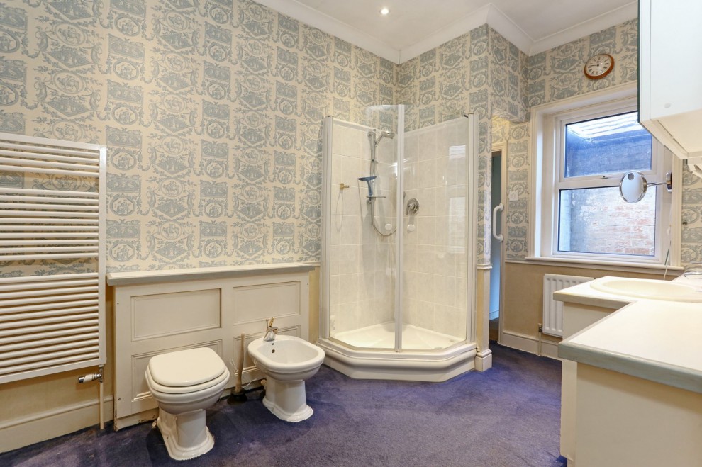 West Street, Farnham, GU9