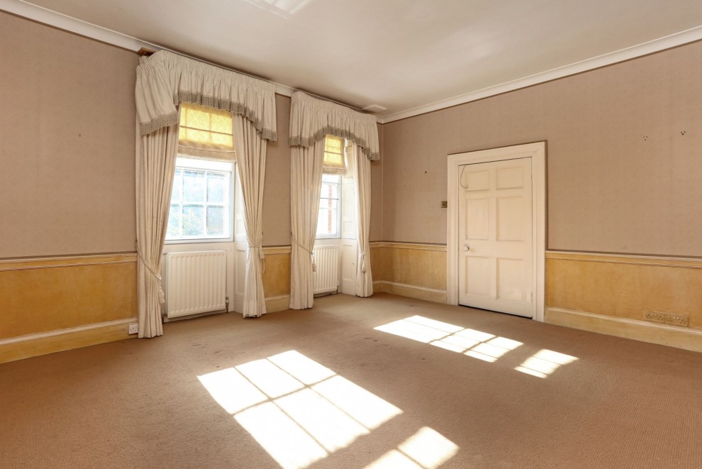 West Street, Farnham, GU9